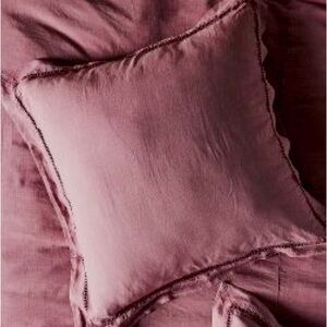 Anthropologie 2 Euro shams embroidered linen blend in mauve